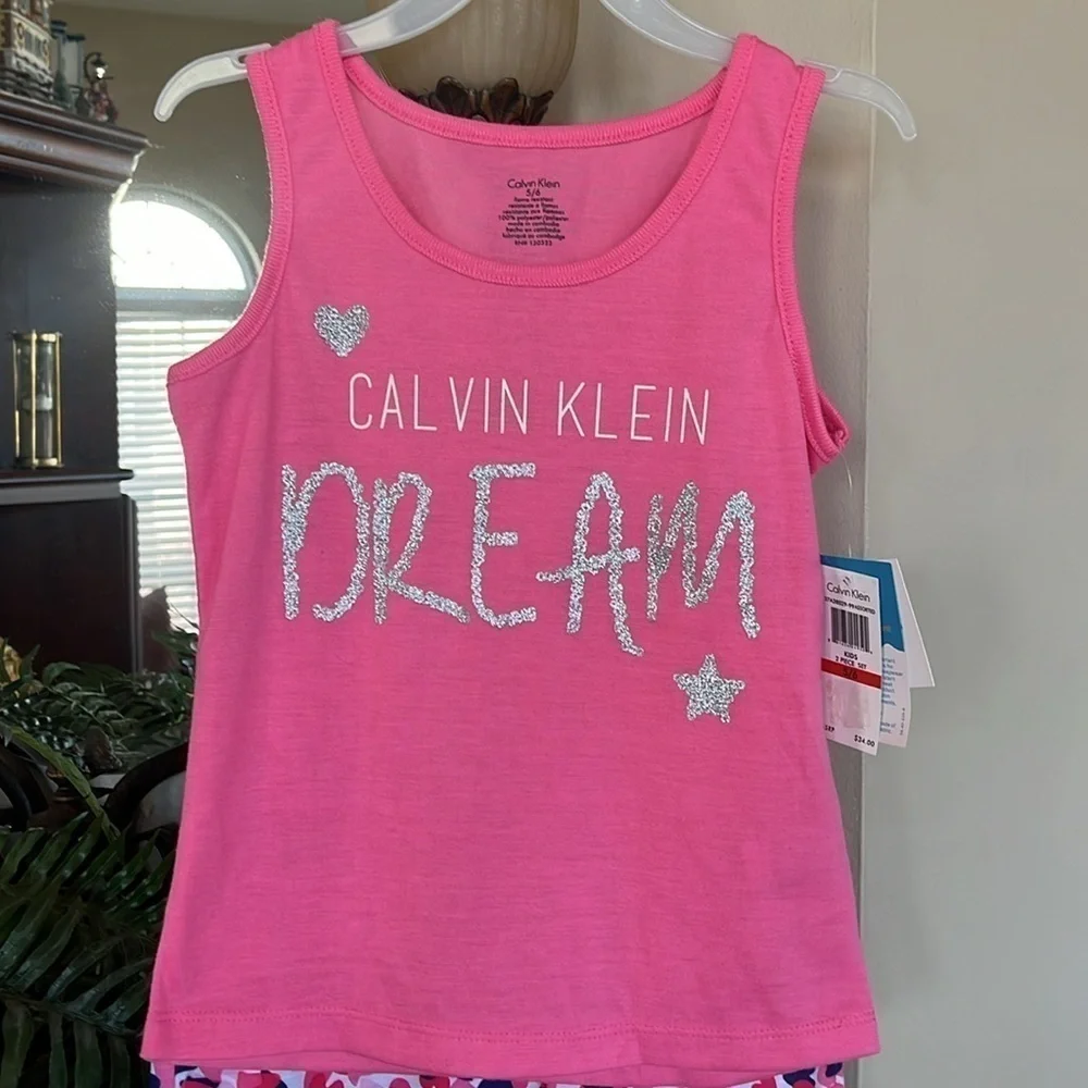 Brand New Calvin Klein Sleepwear Set Pink Hearts Dream Pajamas Tank & Shorts